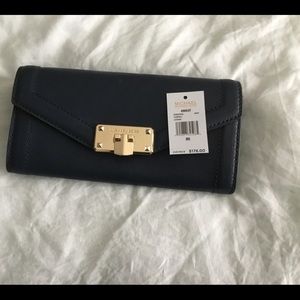 Michael Kors - Leather Wallet